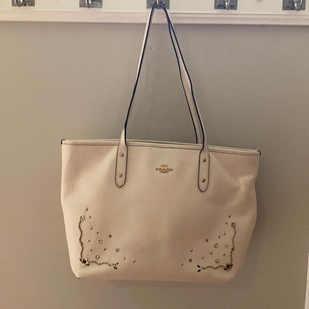 COACH CITY ZIP PURSE WITH STARDUST CRYSTAL RIVETS